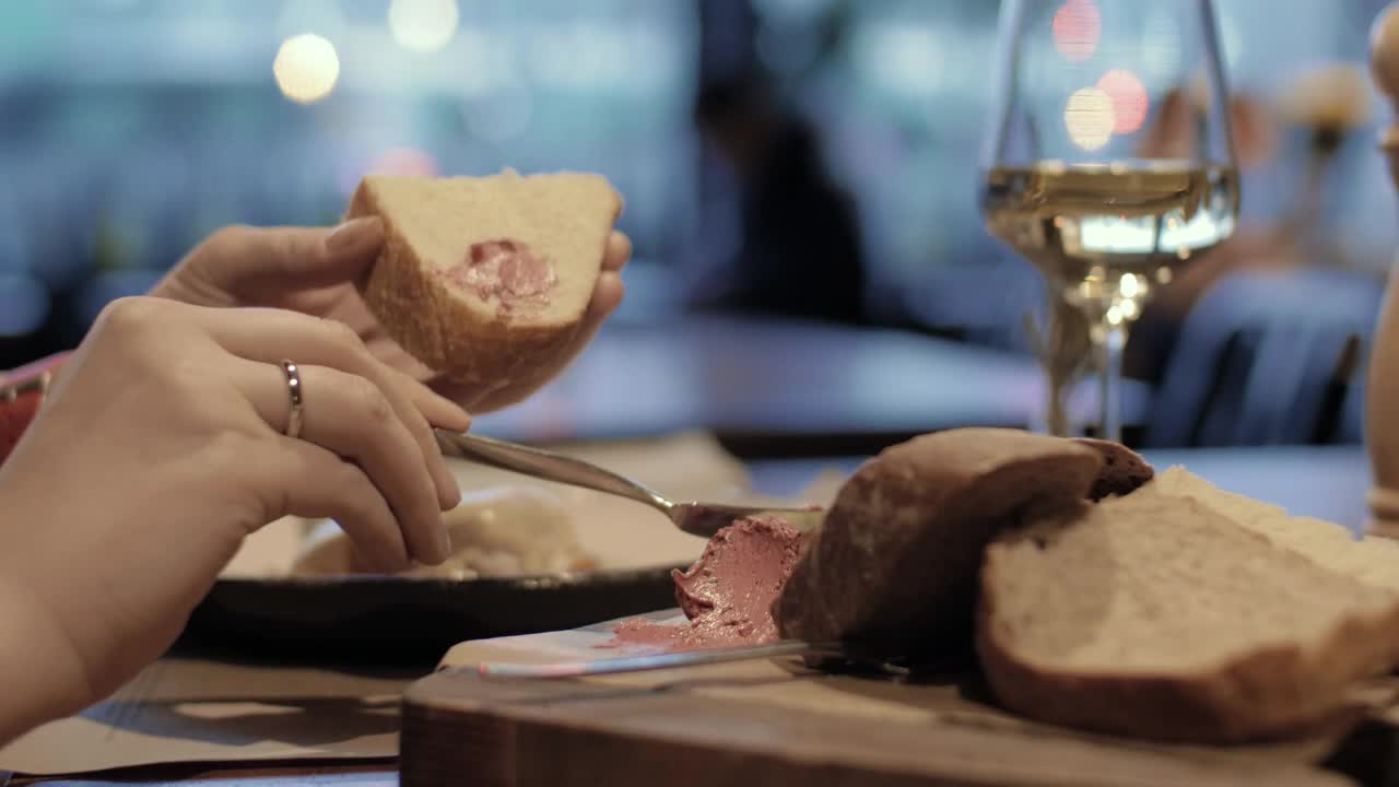 Download Stock Video Adding Meat And Butter To Bread Live Wallpaper for PC