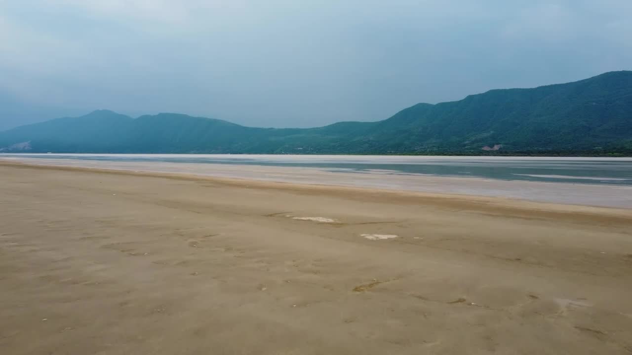 Download Stock Video Aerial Tour Of A Sandy Plain Live Wallpaper for PC