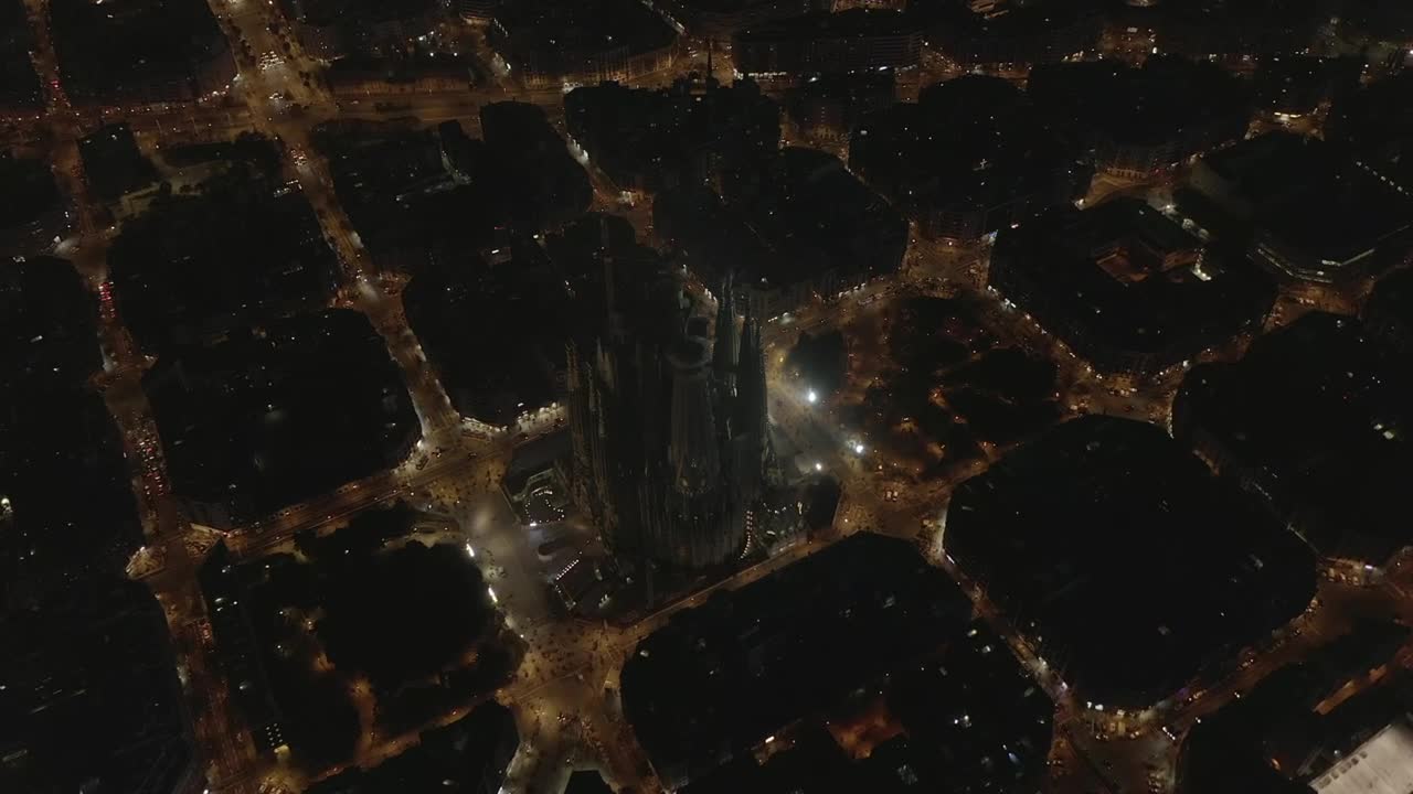 Download Stock Video Aerial View Of The Cathedral In Barcelona At Night Live Wallpaper for PC
