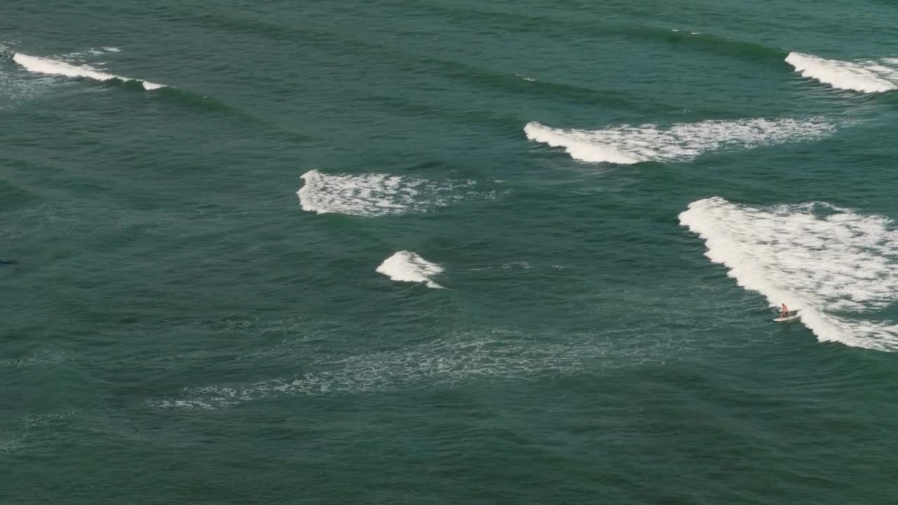 Download Stock Video Aerial View Of The Waves In The Ocean Live Wallpaper for PC