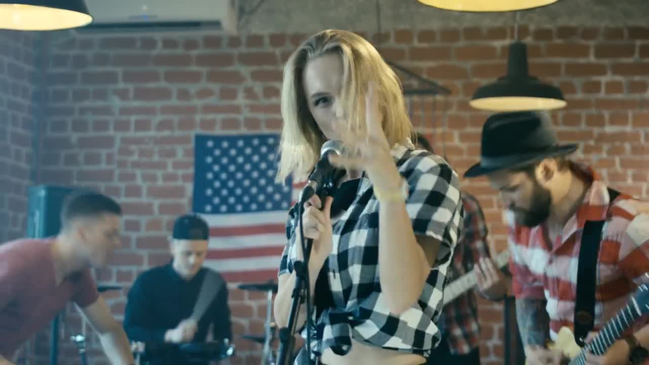 Download Stock Video Band Playing Music Live Wallpaper For PC