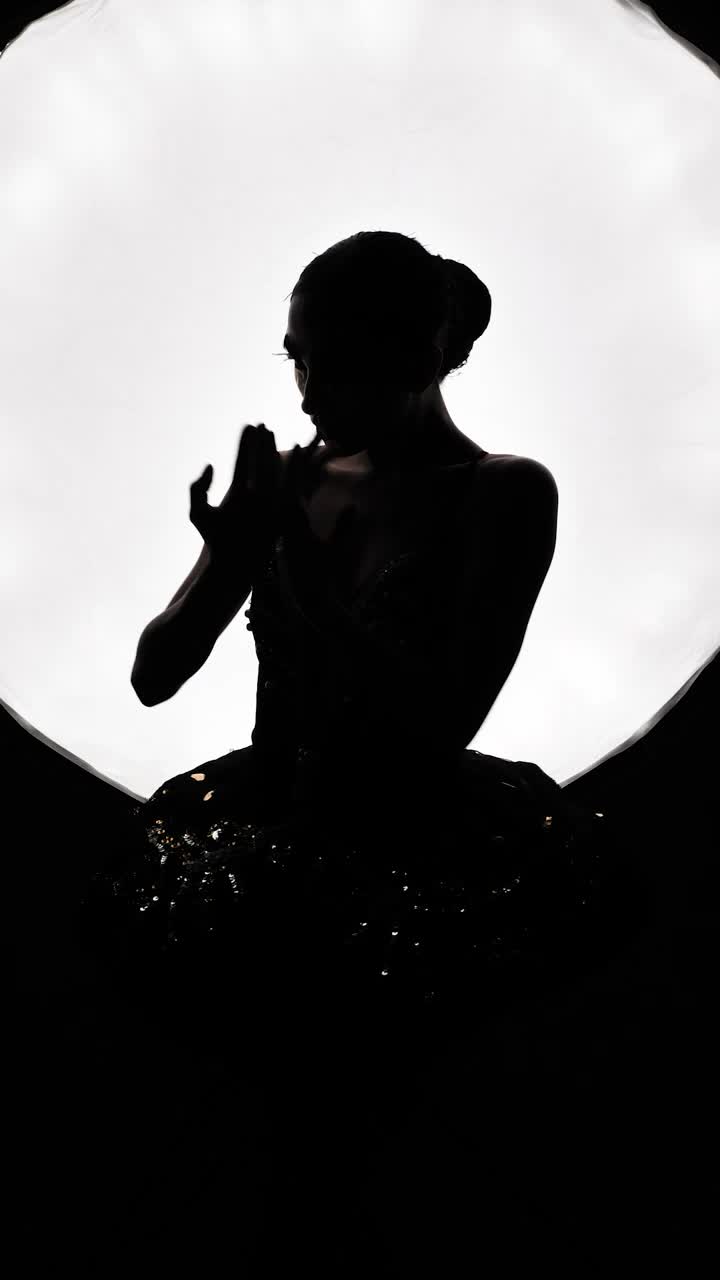 Download Stock Video Ballerina Silhouette While Dancing Live Wallpaper For PC