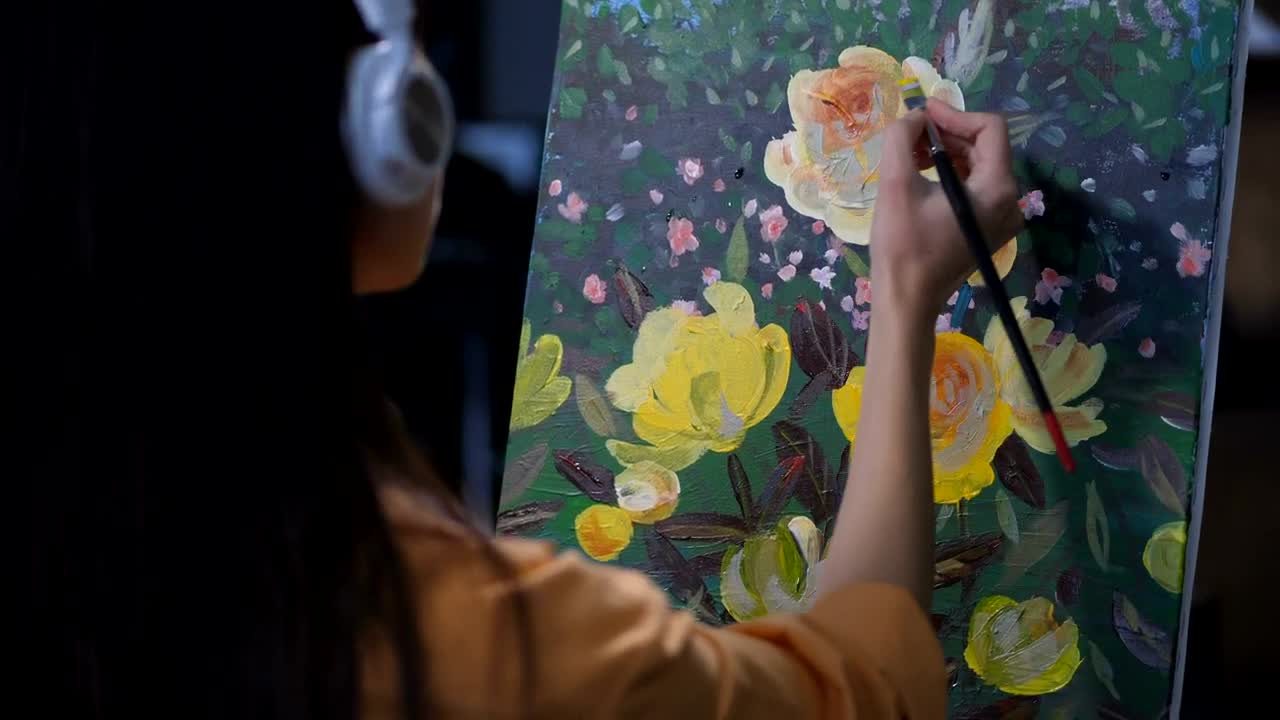 Download Stock Video Artist Listening To Music Live Wallpaper For PC