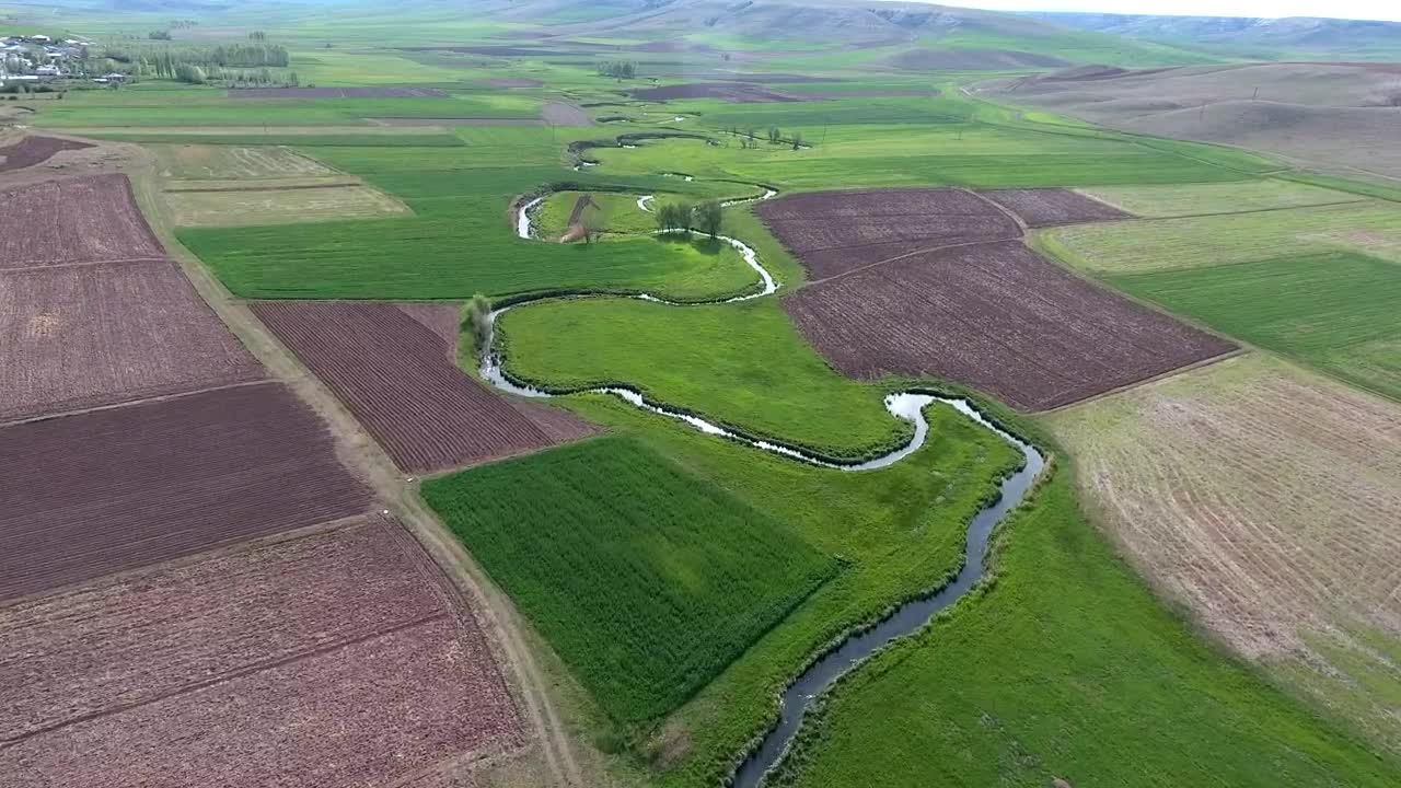 Download Stock Video A Small River And Crop Fields Live Wallpaper For PC