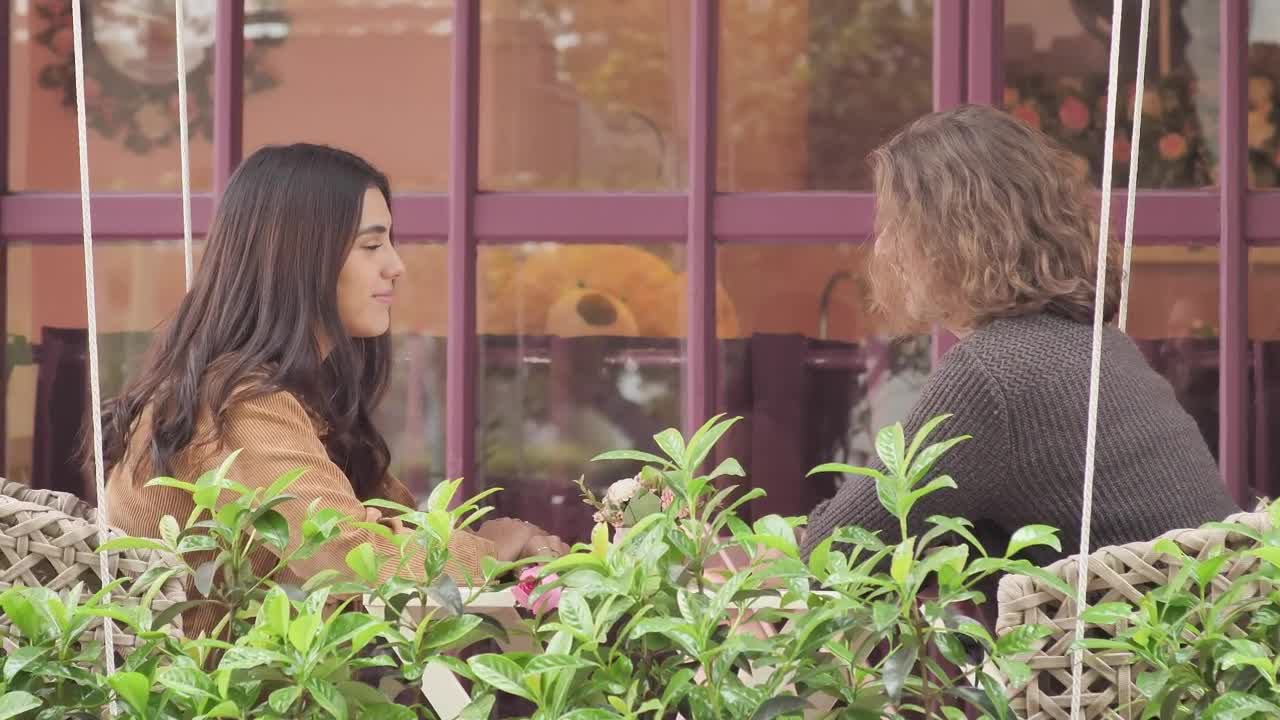 Download Stock Video A Romantic Date In A Cafe Abroad Live Wallpaper For PC