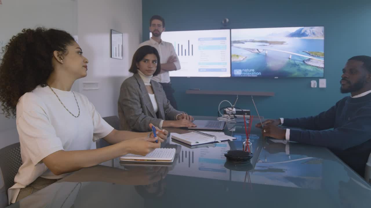 Download Stock Video Business Meeting In A Meeting Room Live Wallpaper For PC