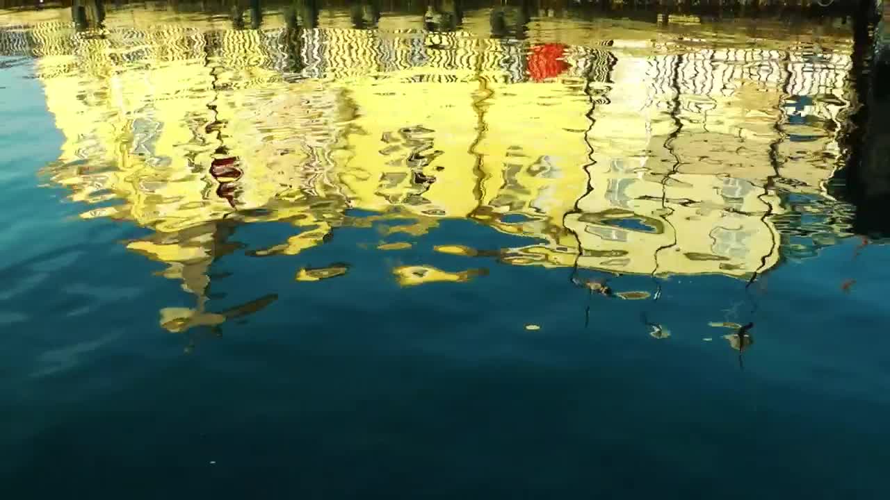 Download Stock Video Building Reflected In The Water Of A River Live Wallpaper For PC
