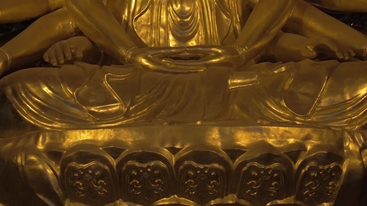 Download Stock Video Bronze Buddhist Statue In A Temple Live Wallpaper For PC