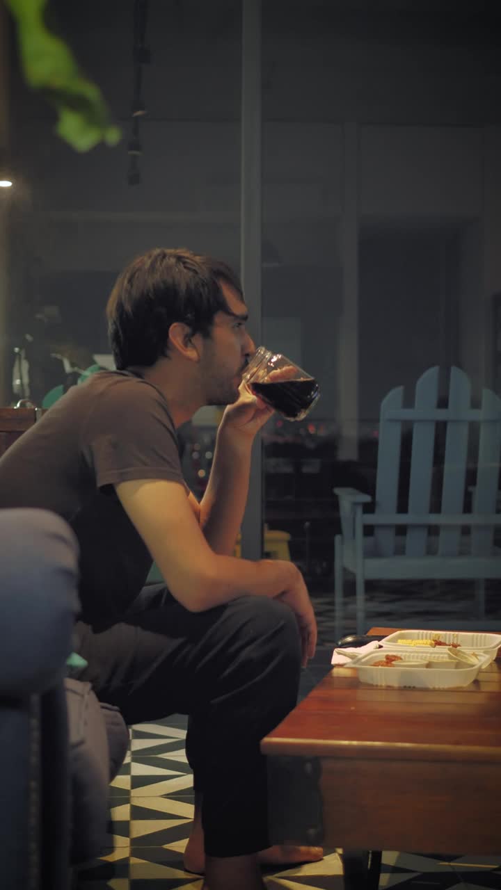 Download Stock Video Boy Eating On A Sofa While Watching Tv Live Wallpaper For PC