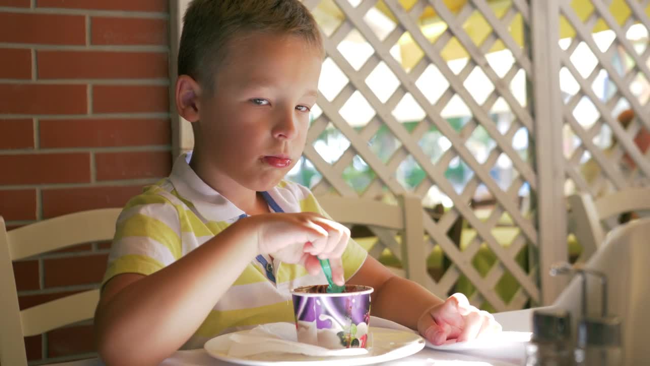 Download Stock Video Boy Eating Chocolate Ice Cream Live Wallpaper For PC