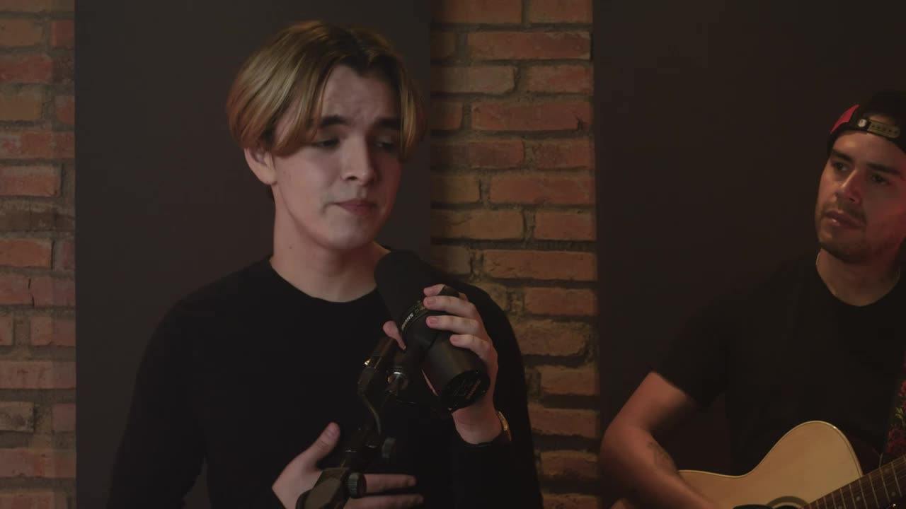 Download Stock Video Boy Band Performing A Love Song Live Wallpaper For PC