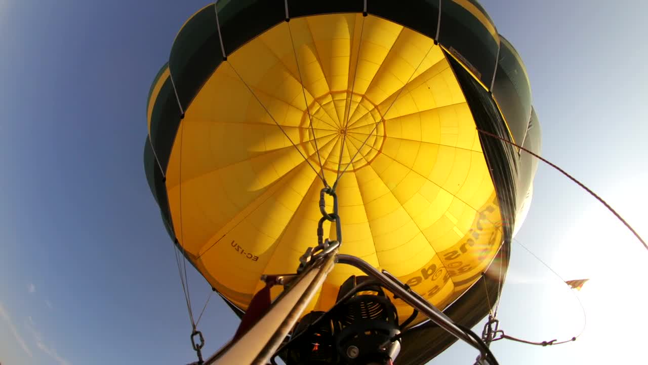 Download Stock Video Bottom View Of A Hot Air Balloon Live Wallpaper For PC