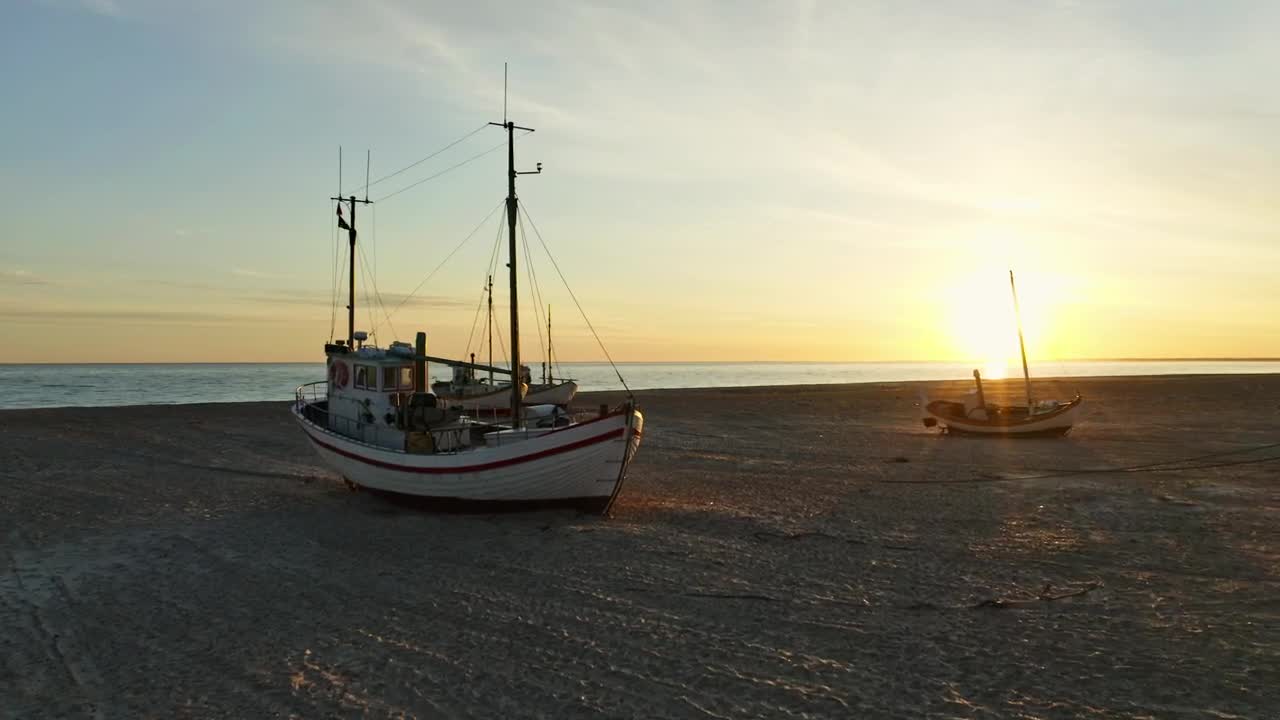 Download Stock Video Boats During Low Tide Live Wallpaper For PC