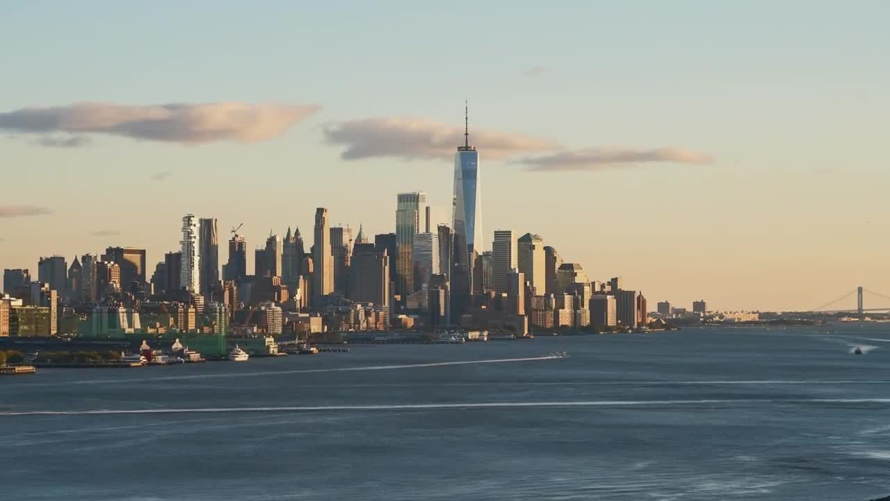 Download Stock Video Boat Traffic By New York Live Wallpaper For PC