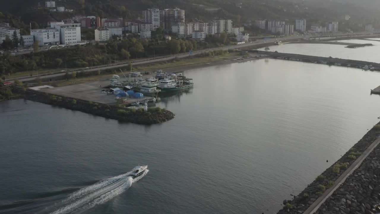 Download Stock Video Boat Arriving At A Harbor Live Wallpaper For PC