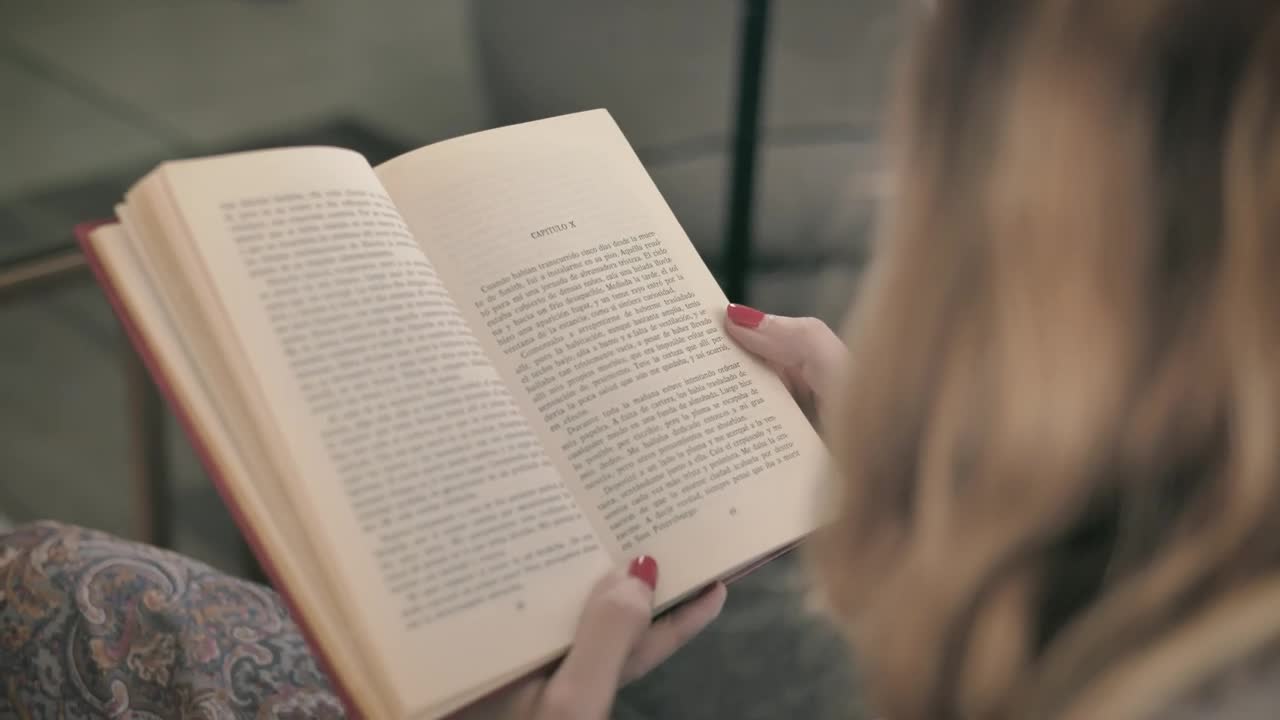 Download Stock Video Blonde Woman Reading A Book Live Wallpaper For PC