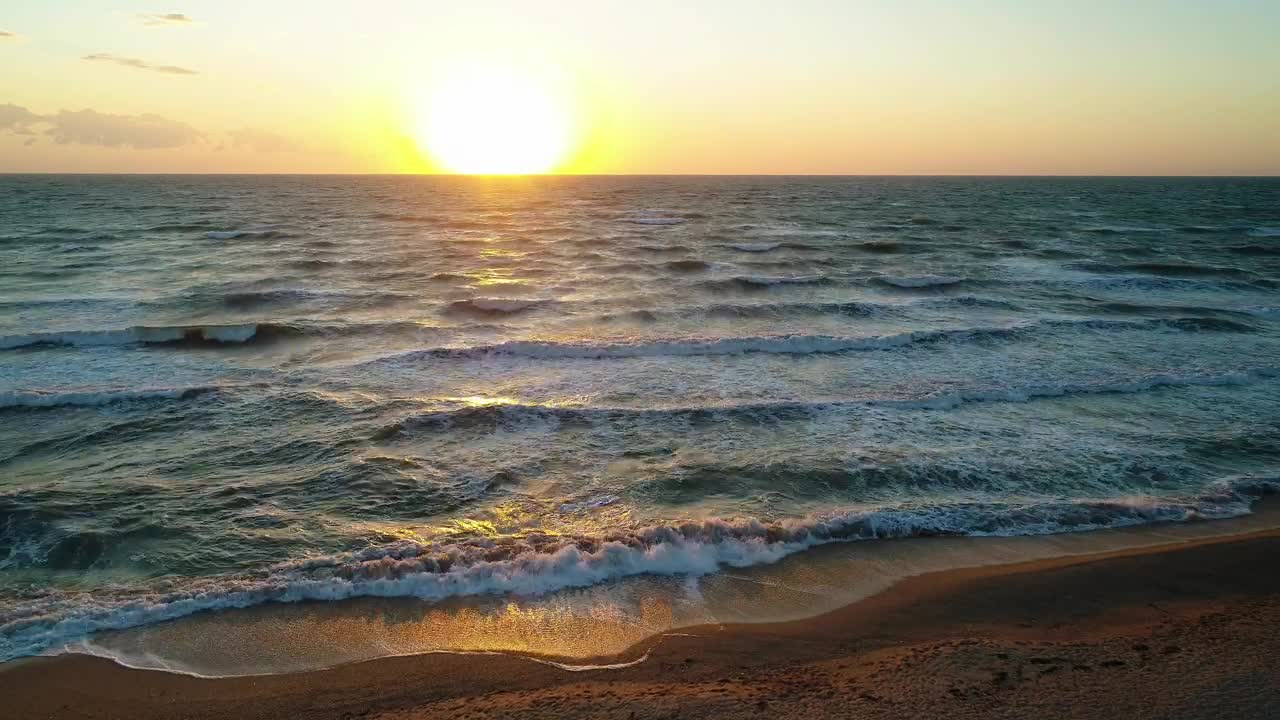 Download Stock Video Big Sun On The Beach And Sea Skyline Live Wallpaper For PC