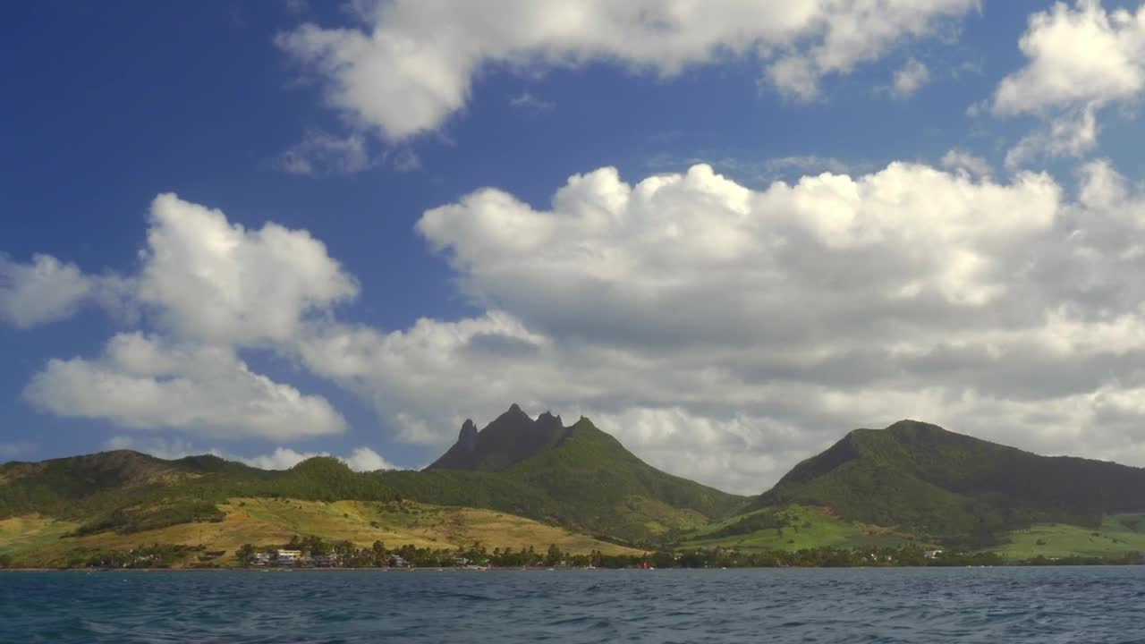 Download Stock Video Beautiful Island Mountains Live Wallpaper For PC