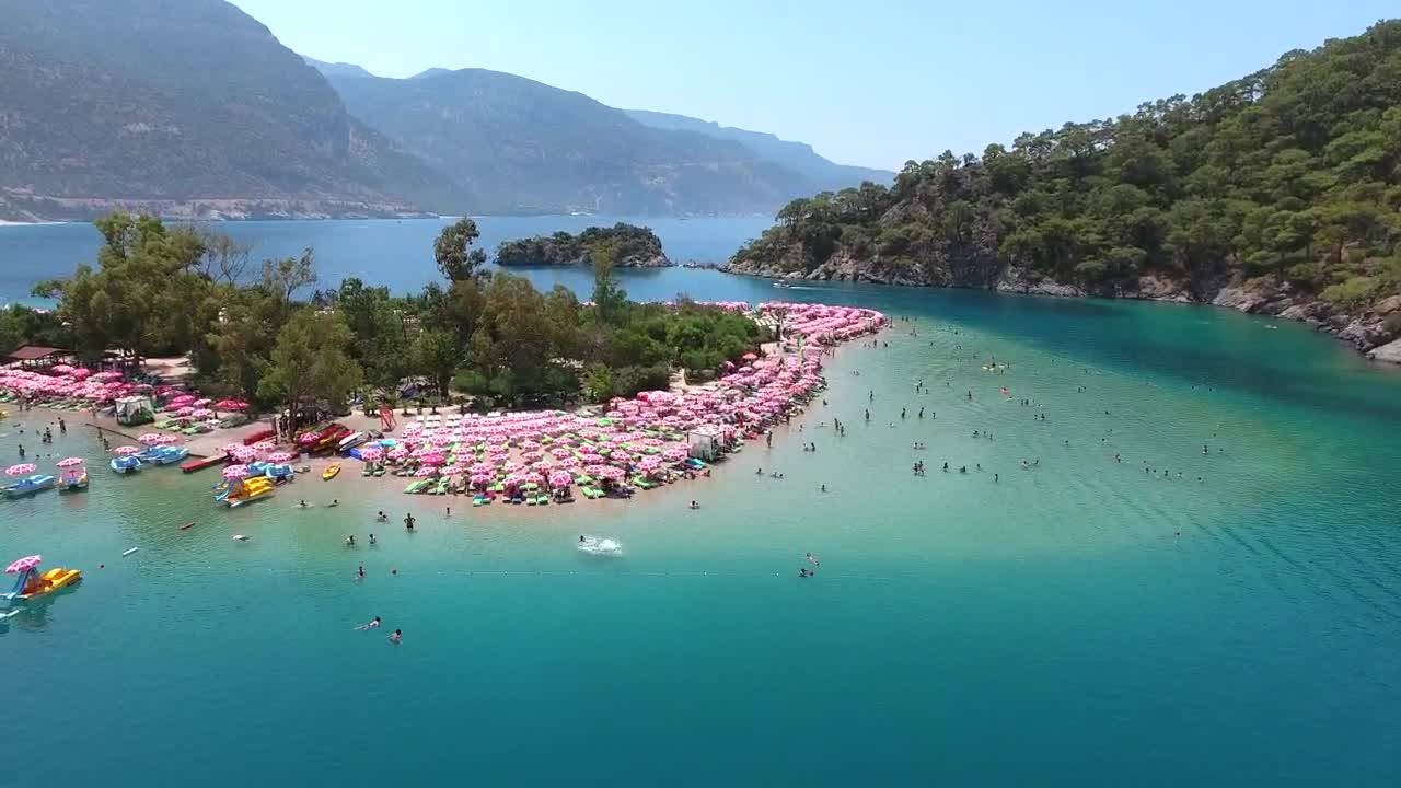 Download Stock Video Beautiful Crowded Beach Live Wallpaper For PC