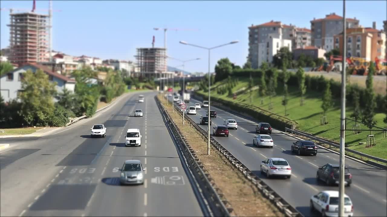 Download Video Stock City Road With Traffic On A Sunny Day Live Wallpaper For PC