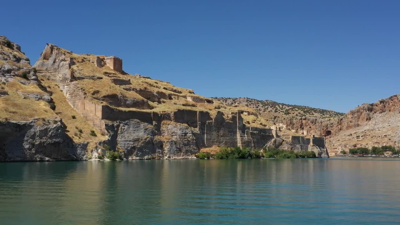 Download Video Stock City Ruins Along The Coast Live Wallpaper For PC