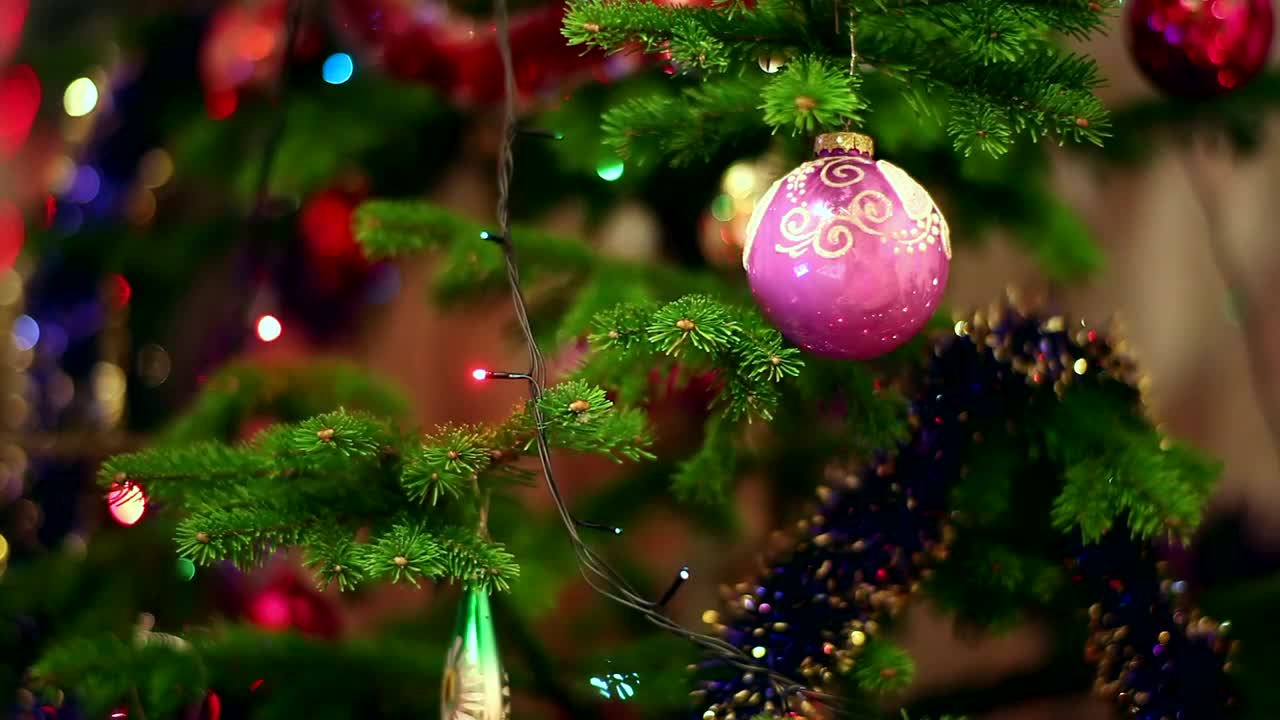 Download Video Stock Christmas Tree Decoration Live Wallpaper For PC