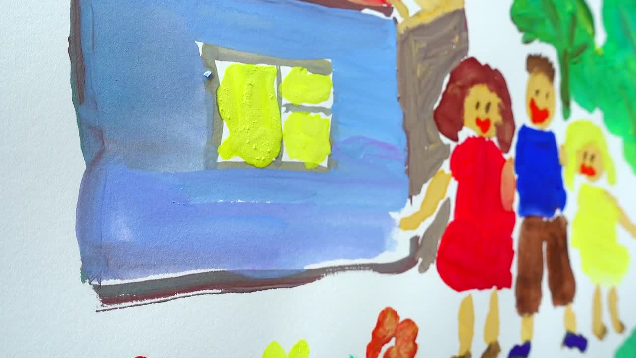 Download Video Stock Childrens Drawing Of A Family Live Wallpaper For PC