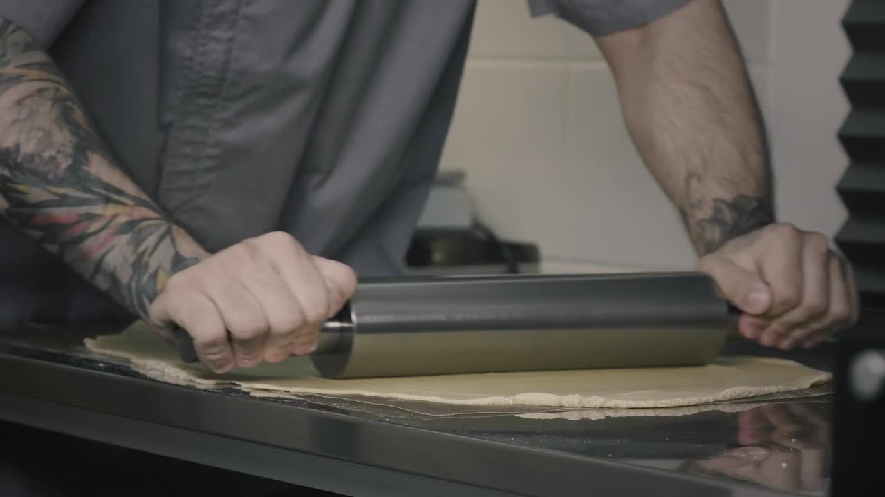 Download Video Stock Chef Rolling Dough Live Wallpaper For PC