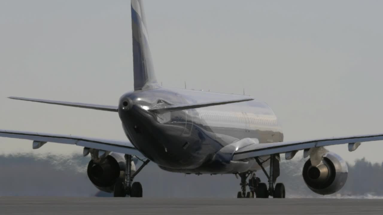 Download Video Stock Checking A Plane Before Departure Live Wallpaper For PC