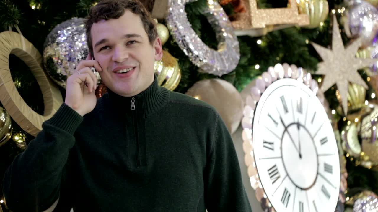 Download Video Stock Chatting On The Phone At A Party Live Wallpaper For PC