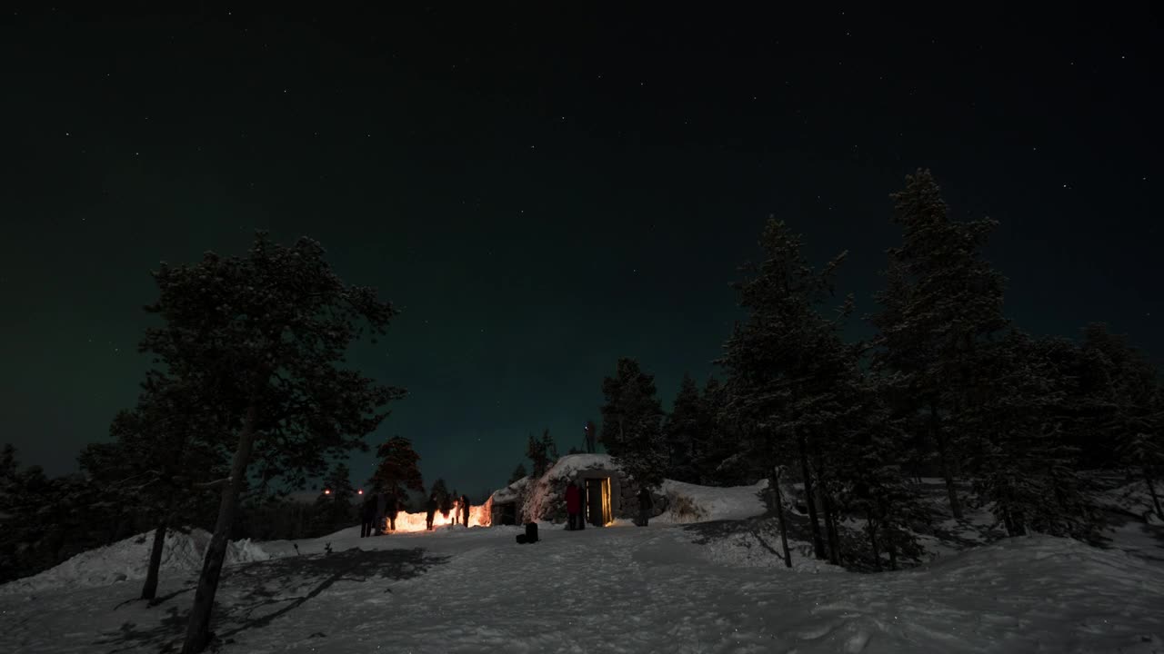 Download Video Stock Camping In The Snow Live Wallpaper For PC