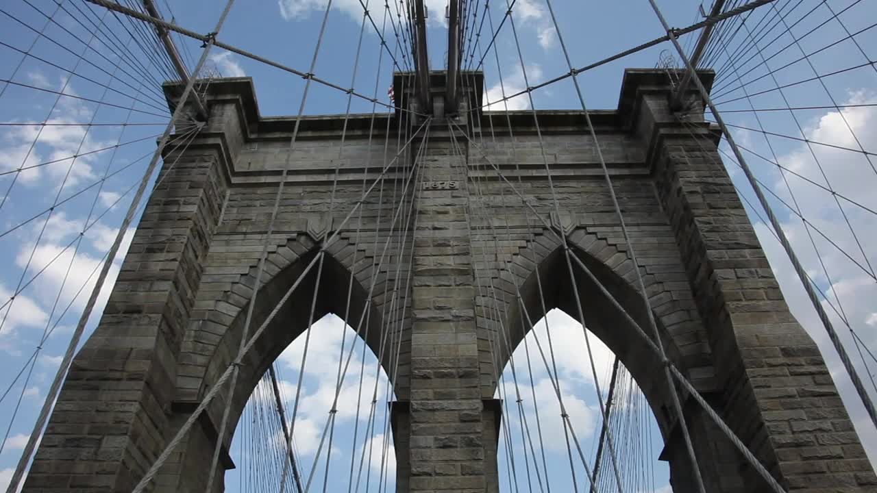 Download Video Stock Clouds Moving Slowly Above The Brooklyn Bridge Live Wallpaper For PC
