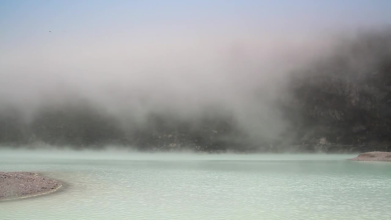 Download Stock Video Deep Fog Descending Across A Lake Live Wallpaper For PC
