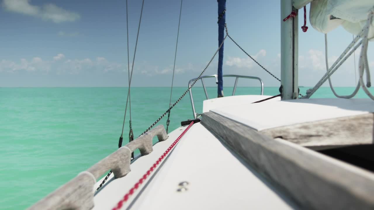 Download Stock Video Crystal Waters Into The Horizon Live Wallpaper For PC