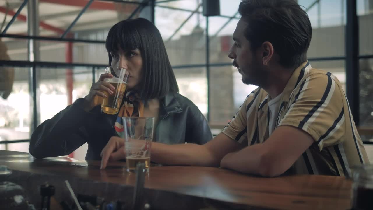 Download Stock Video Couple Spending Time Together In A Bar Live Wallpaper For PC