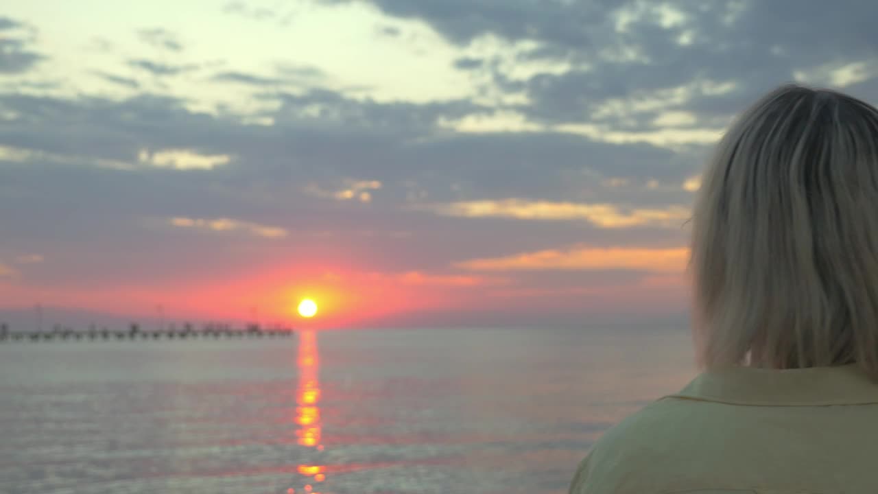 Download Stock Video Couple Preparing To Watch The Sunset Live Wallpaper For PC