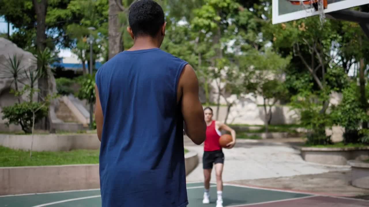 Download Stock Video Couple Passing A Ball Live Wallpaper For PC