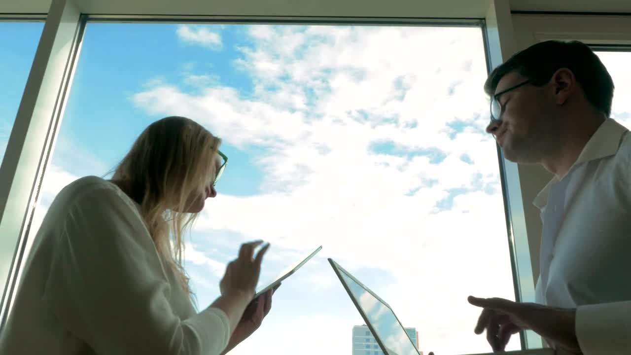 Download Stock Video Couple Dancing While Working Live Wallpaper For PC