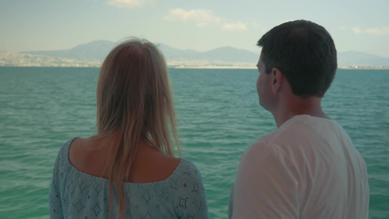 Stock Video Couple Chatting During A Day Trip Live Wallpaper For PC