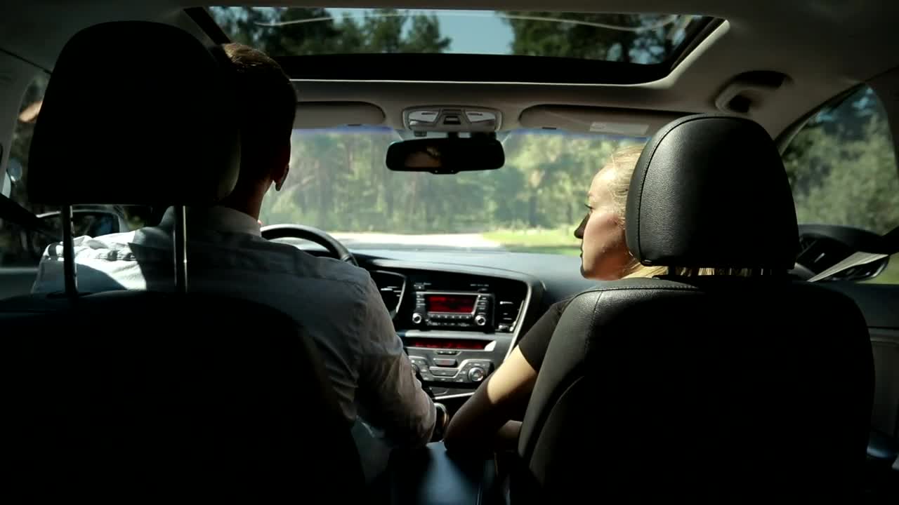 Download Stock Video Colleagues Talking During A Trip Live Wallpaper For PC