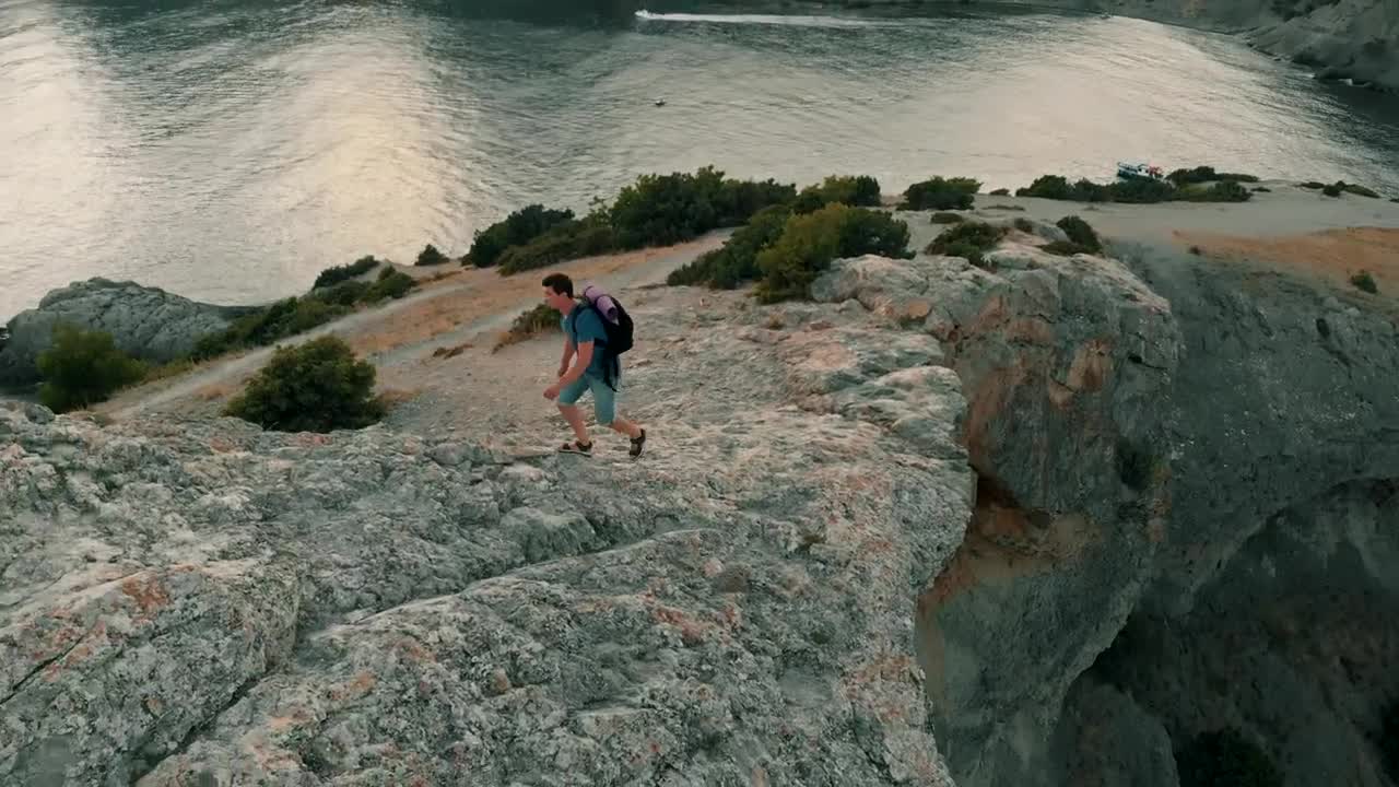 Download Stock Video Exploring Rocky Shoreline And Looking At Horizon Live Wallpaper For PC