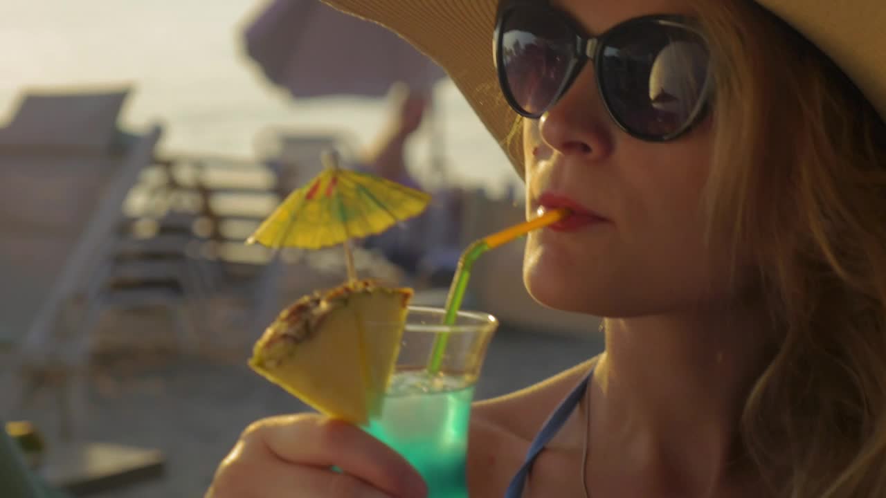 Download Stock Video Enjoying A Cocktail In The Evening Live Wallpaper For PC