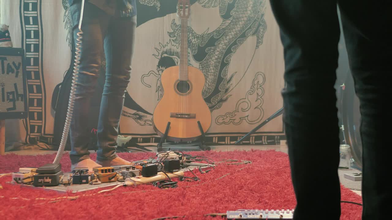 Download Stock Video Electric Guitar Pedals Live Wallpaper For PC