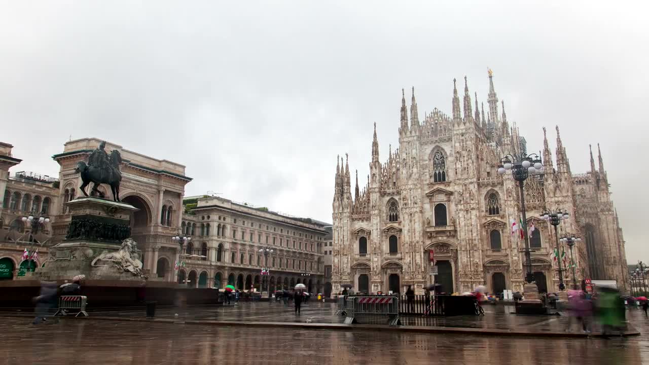Download Stock Video Duomo Di Milano In The Rain Time Lapse Live Wallpaper For PC