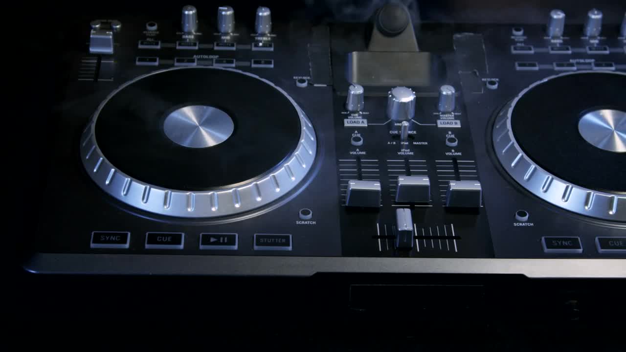 Download Stock Video Dry Ice Over A Mixer Table Live Wallpaper For PC