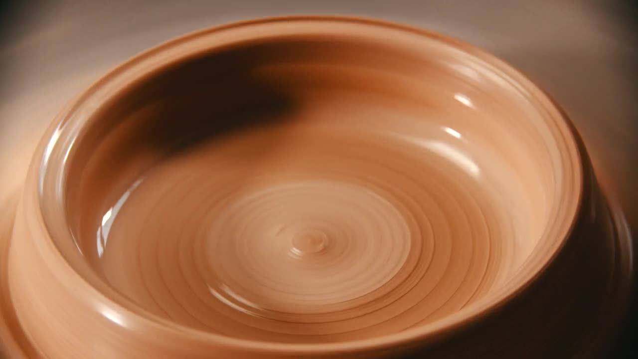 Download Stock Video Dripping Water Into Spinning Clay Live Wallpaper For PC