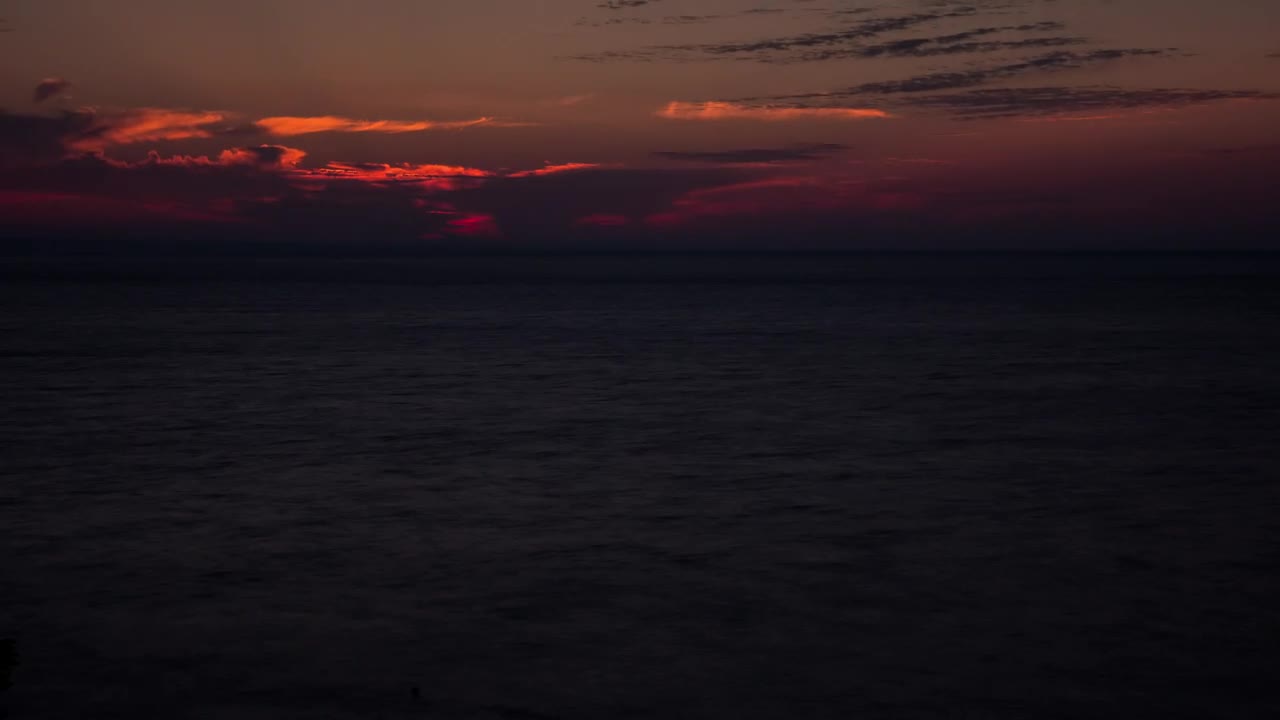Download Stock Video Dramatic Sunrise Over The Ocean Live Wallpaper For PC