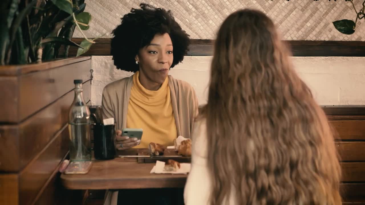 Download Stock Video Friends Date In A Coffee Shop Live Wallpaper For PC