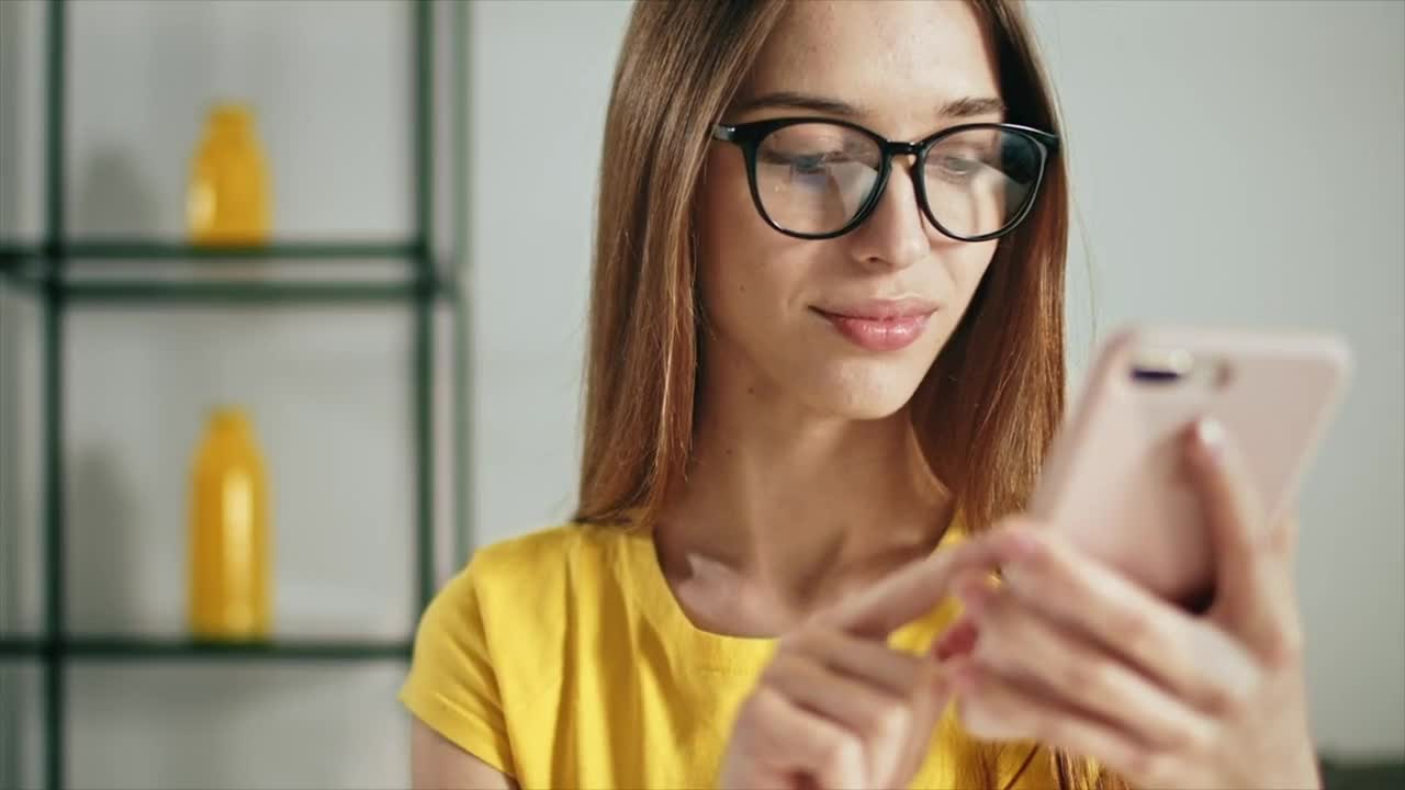 Download Stock Video Frame Spin Transition Live Wallpaper For PC