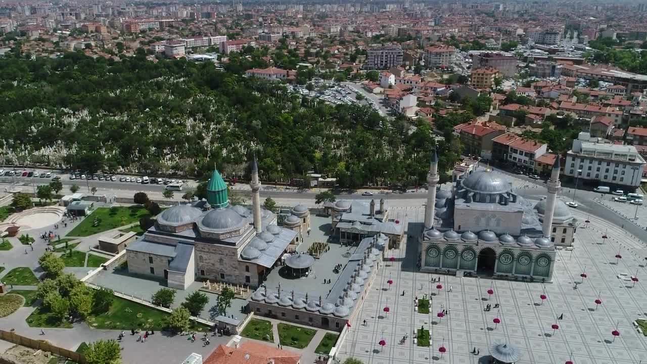 Download Stock Video Flying Upwards Above A Mosque Live Wallpaper For PC